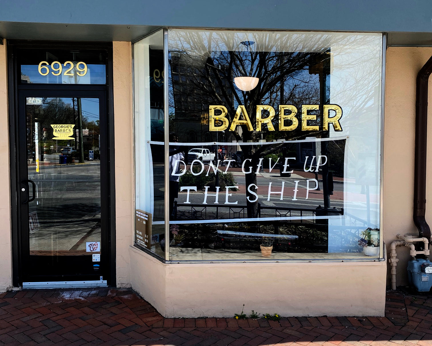 Getting to Know: Georgies Barber